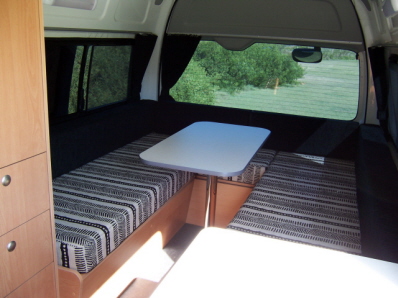 U-Shape-Bed